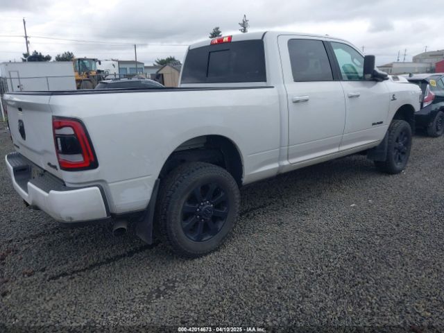 3C6UR5DL8NG126870 RAM 2500 Big Horn  4x4 6'4 Box
