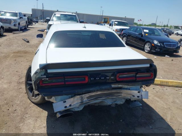 2C3CDZBT7JH288002 Dodge Challenger R/t