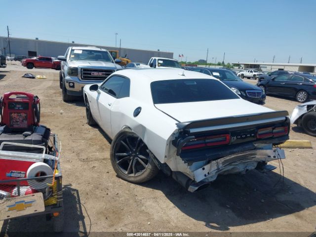 2C3CDZBT7JH288002 Dodge Challenger R/t