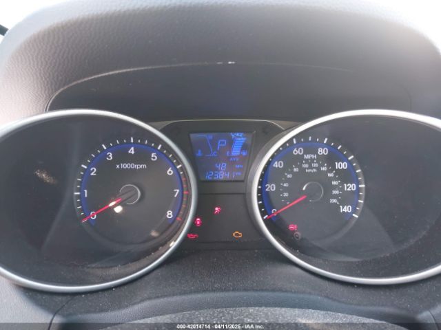 KM8JUCAG3EU816671 Hyundai TUCSON SE