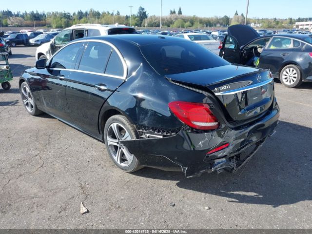 WDDZF4KB1KA522389 Mercedes-Benz E 300 4matic