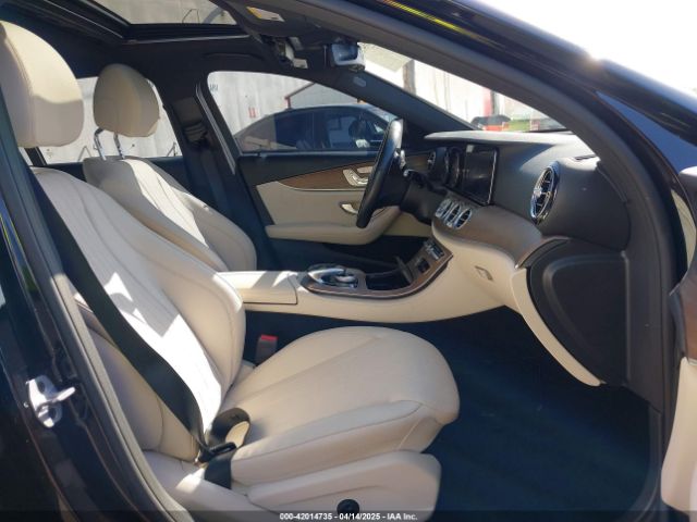 WDDZF4KB1KA522389 Mercedes-Benz E 300 4matic