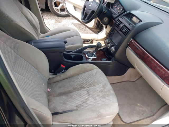 2011 MITSUBISHI GALANT 4A32B3FF5BE016522 Photo 4