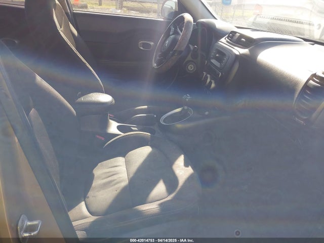KNDJN2A22F7137541 KIA Soul