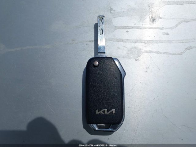3KPF24AD3NE450379 KIA Forte Lxs