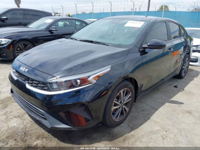 3KPF24AD3NE450379 KIA Forte Lxs