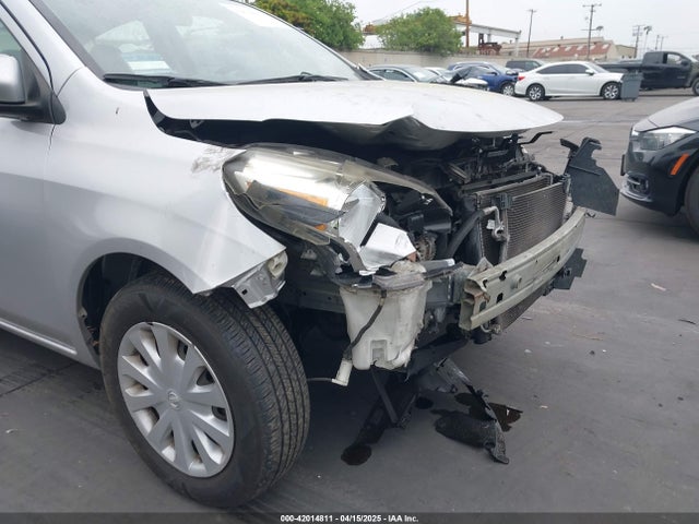 3N1CN7AP2JL824673 Nissan Versa 1.6 Sv