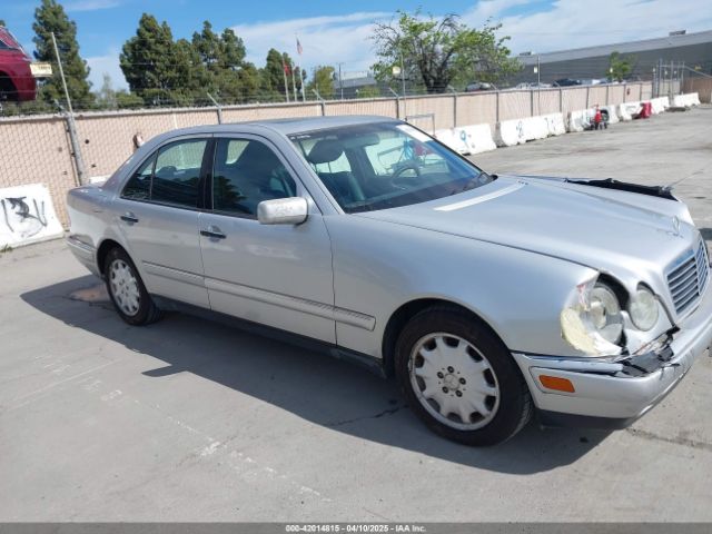 1998 MERCEDES-BENZ E 320 WDBJF65F5WA702626