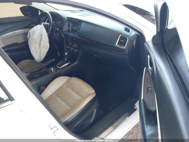 JM1GJ1W62E1150352 Mazda py