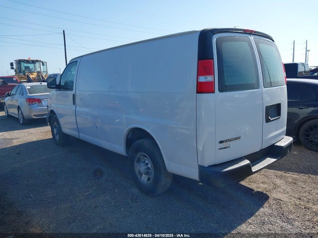 1GCWGAFP0J1182701 Chevrolet Express 2500 Work Van