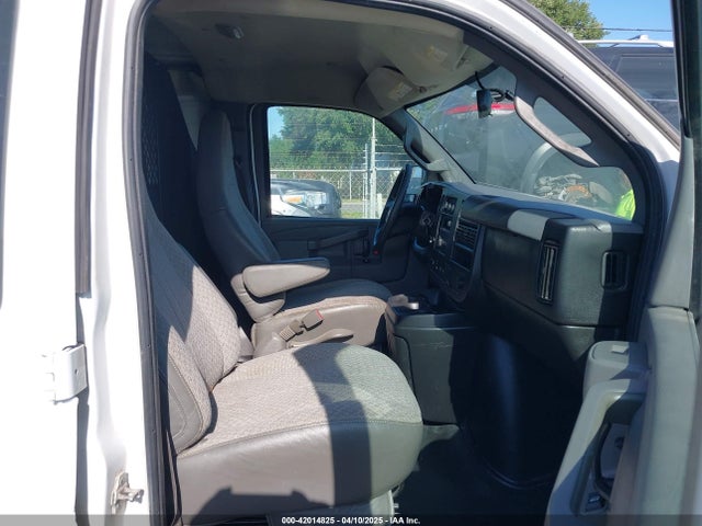 1GCWGAFP0J1182701 Chevrolet Express 2500 Work Van