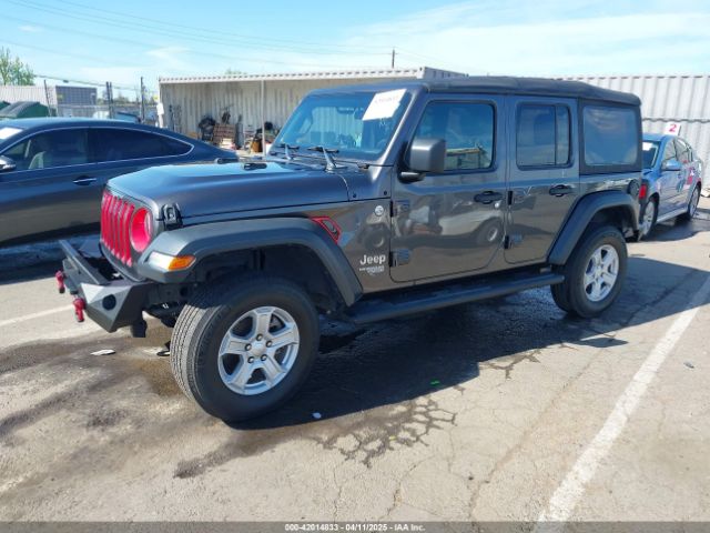 1C4HJXDG4JW149557 Jeep Wrangler Unlimited Sport S 4x4