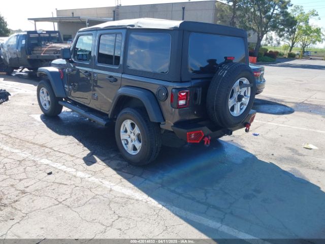 1C4HJXDG4JW149557 Jeep Wrangler Unlimited Sport S 4x4