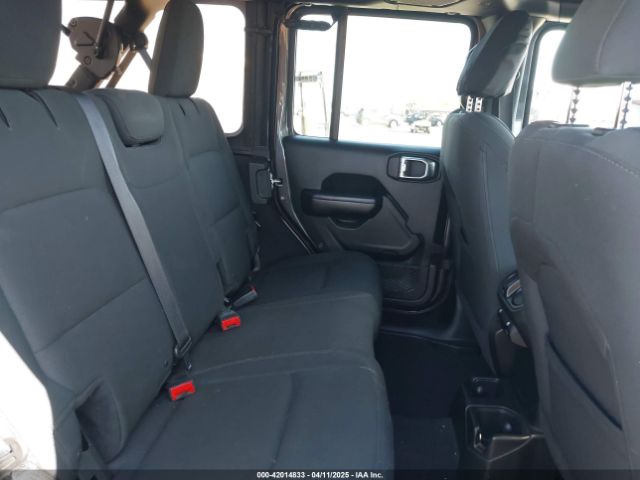 1C4HJXDG4JW149557 Jeep Wrangler Unlimited Sport S 4x4