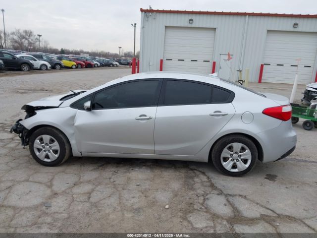 KNAFK4A69F5437163 KIA FORTE LX