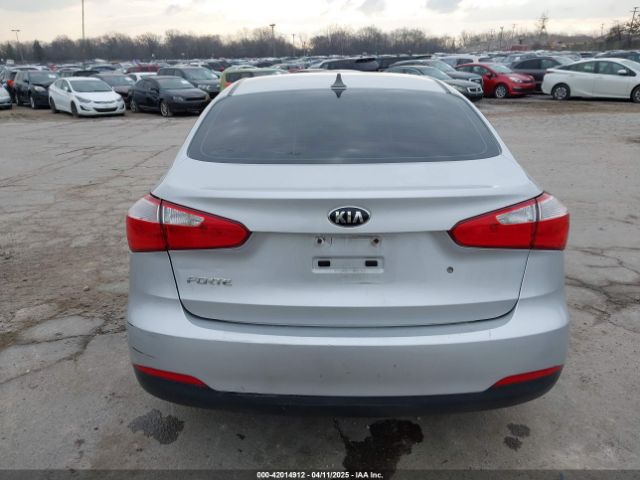 KNAFK4A69F5437163 KIA FORTE LX