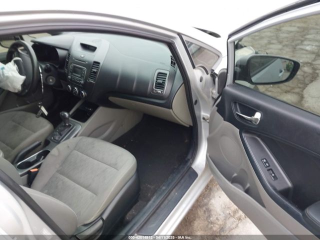 KNAFK4A69F5437163 KIA FORTE LX