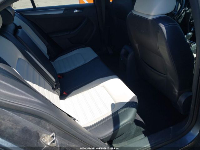 3VWD17AJ3GM388148 Volkswagen Jetta 1.8t Sport