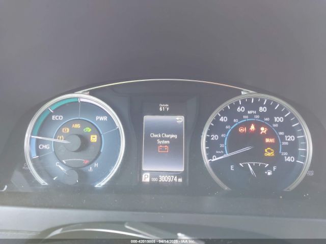 4T1BD1FK6FU157623 Toyota Camry Hybrid Le