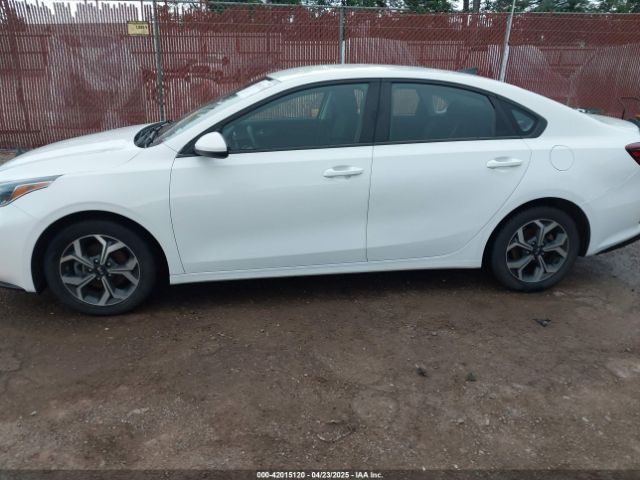 3KPF24AD2LE209197 KIA Forte Lxs