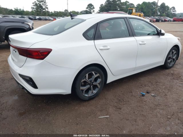 3KPF24AD2LE209197 KIA Forte Lxs