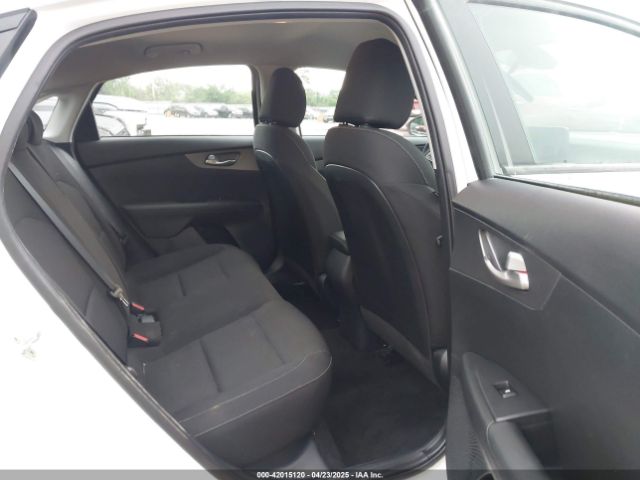 3KPF24AD2LE209197 KIA Forte Lxs