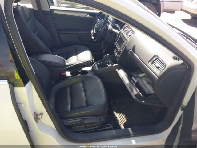 3VWLA7AJ2FM420968 Volkswagen Jetta 2.0l Tdi Se