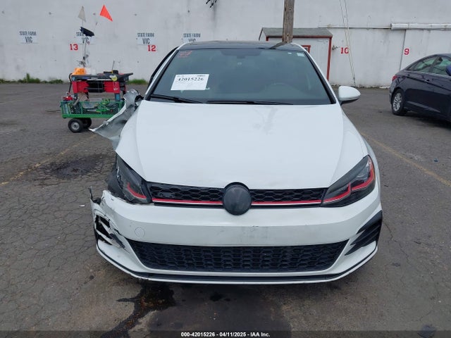 3VW5T7AU4KM029439 Volkswagen Golf GTI