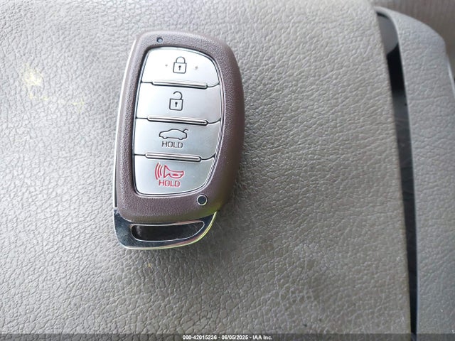 5NPD84LF3HH135859 Hyundai Elantra Value Edition