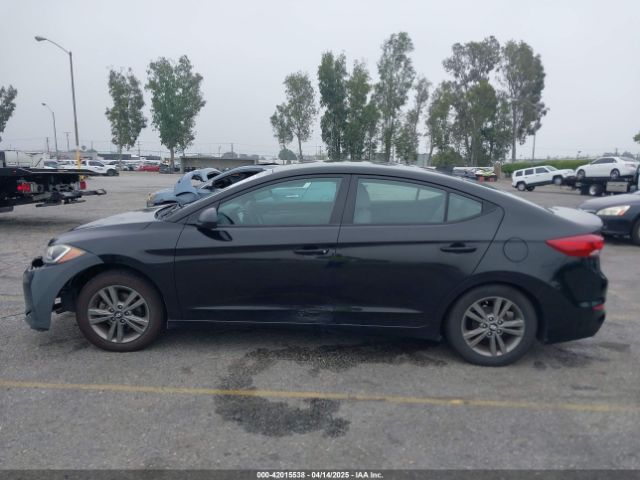 5NPD84LF7HH009262 Hyundai ELANTRA SE