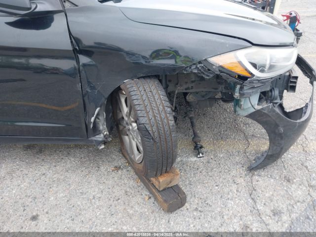 5NPD84LF7HH009262 Hyundai ELANTRA SE