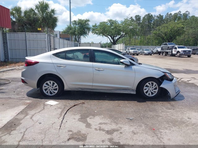 Hyundai ELANTRA SE 2019 5NPD74LF4KH432441 Image 13