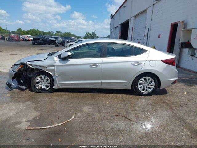 Hyundai ELANTRA SE 2019 5NPD74LF4KH432441 Image 14