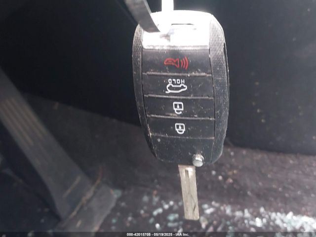 KNDPM3AC1H7212938 KIA Sportage Lx