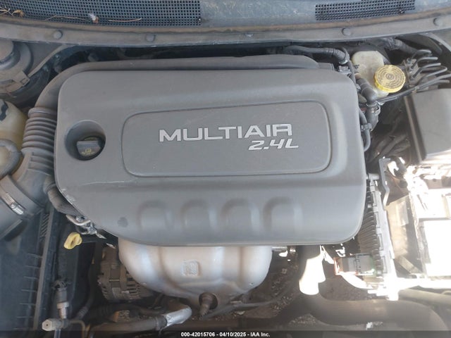 Chrysler 200 Limited 2015 1C3CCCAB0FN660612 Image 10