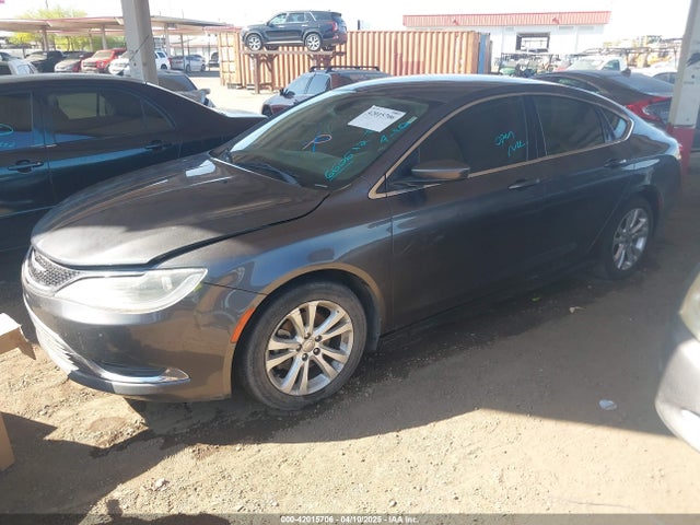 Chrysler 200 Limited 2015 1C3CCCAB0FN660612 Image 2