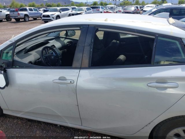 JTDKAMFUXN3181752 Toyota Prius Le