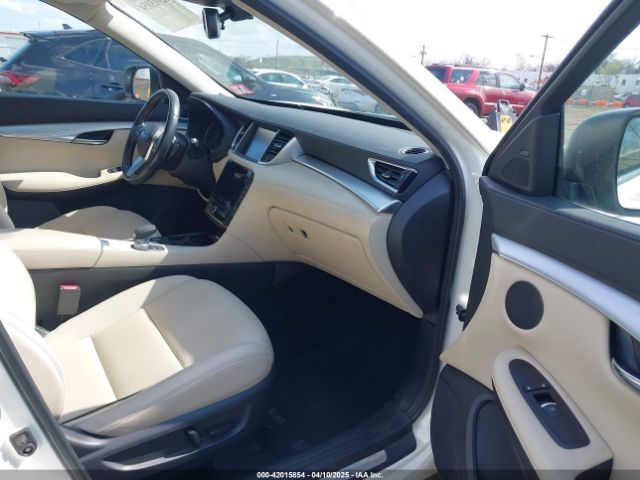 3PCAJ5M37KF145057 Infiniti Qx50 Luxe