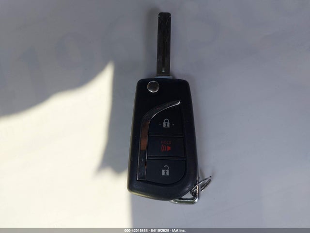 2T3F1RFV8NC281984 Toyota RAV4 LE