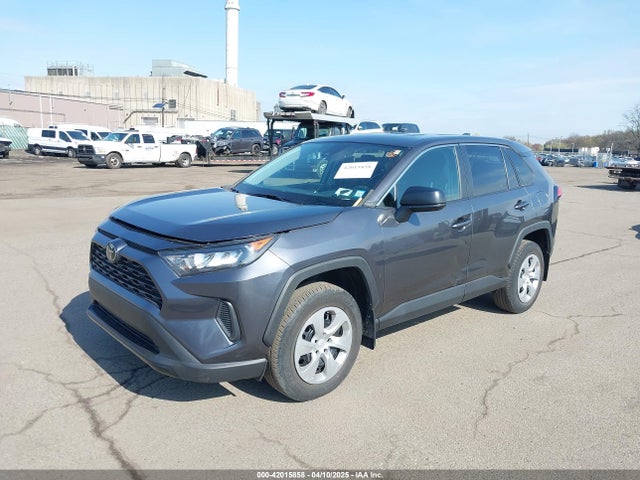 2T3F1RFV8NC281984 Toyota RAV4 LE