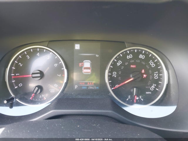 2T3F1RFV8NC281984 Toyota RAV4 LE