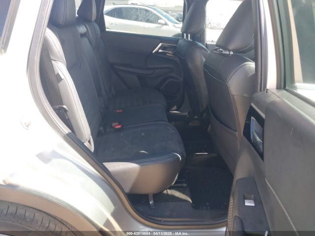 JA4J3UA82NZ021498 Mitsubishi Outlander Se/black Edition