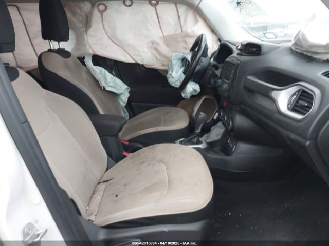 ZACCJABT9FPB51154 Jeep Renegade Latitude