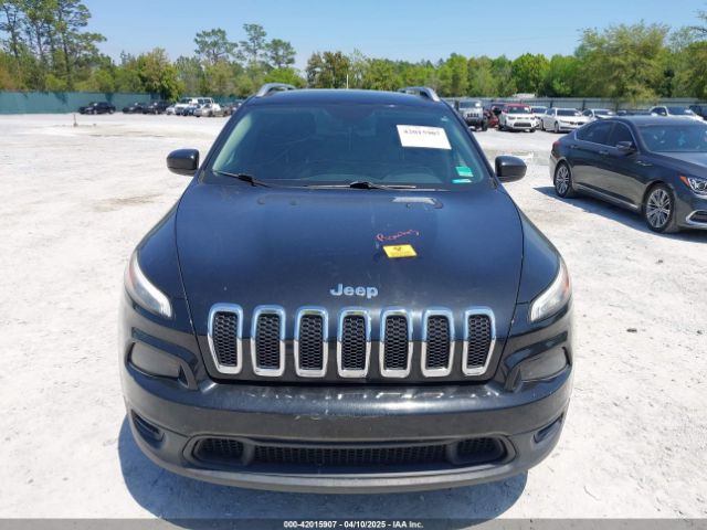 1C4PJLABXFW669640 Jeep Cherokee Sport