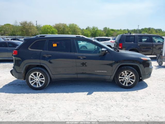 1C4PJLABXFW669640 Jeep Cherokee Sport