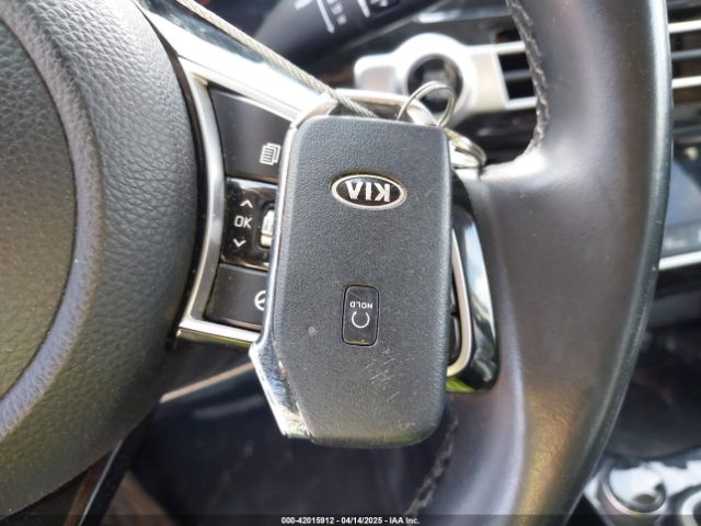 KNDERCAAXM7228380 KIA SELTOS EX