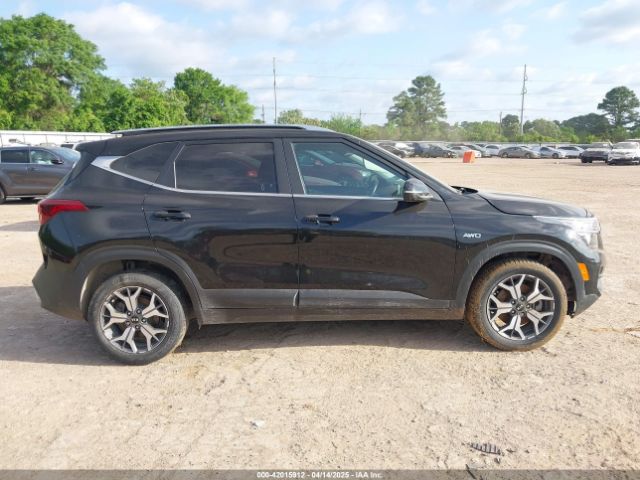 KNDERCAAXM7228380 KIA SELTOS EX