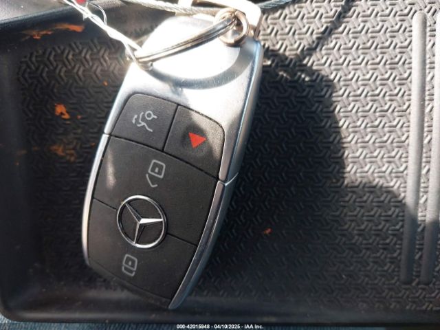 W1N4M4HBXPW316668 Mercedes-Benz Glb 250 4matic