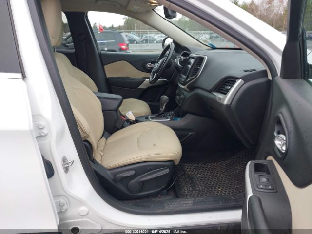 1C4PJMCB6HW621929 Jeep Cherokee Latitude 4x4