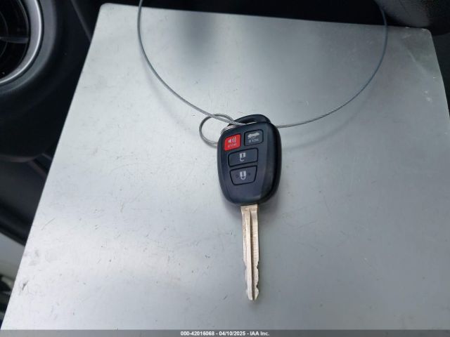 2T1BURHE0JC051359 Toyota COROLLA LE